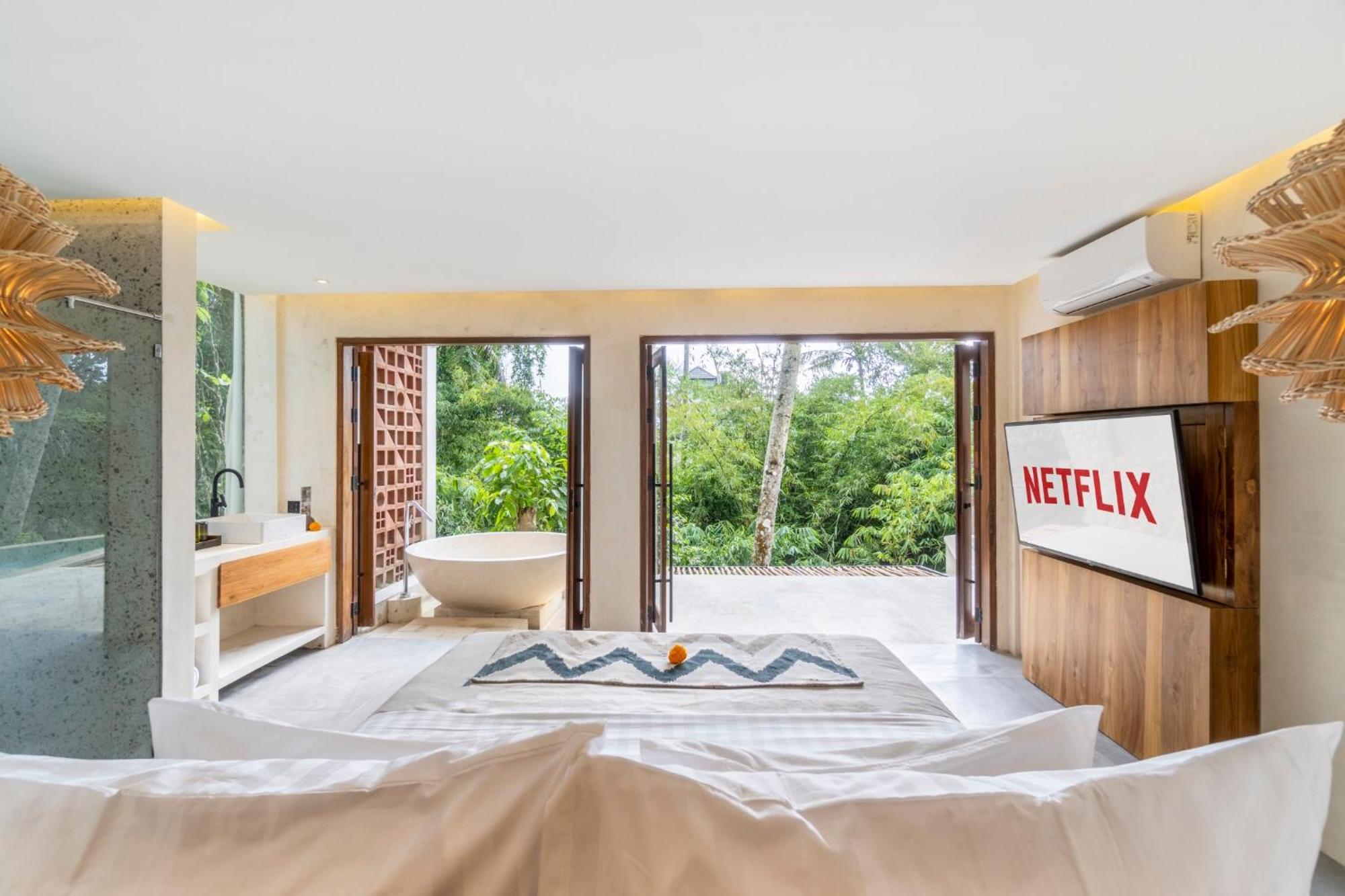 Suara Alam Hotel Ubud By Ini Vie Hospitality Room photo